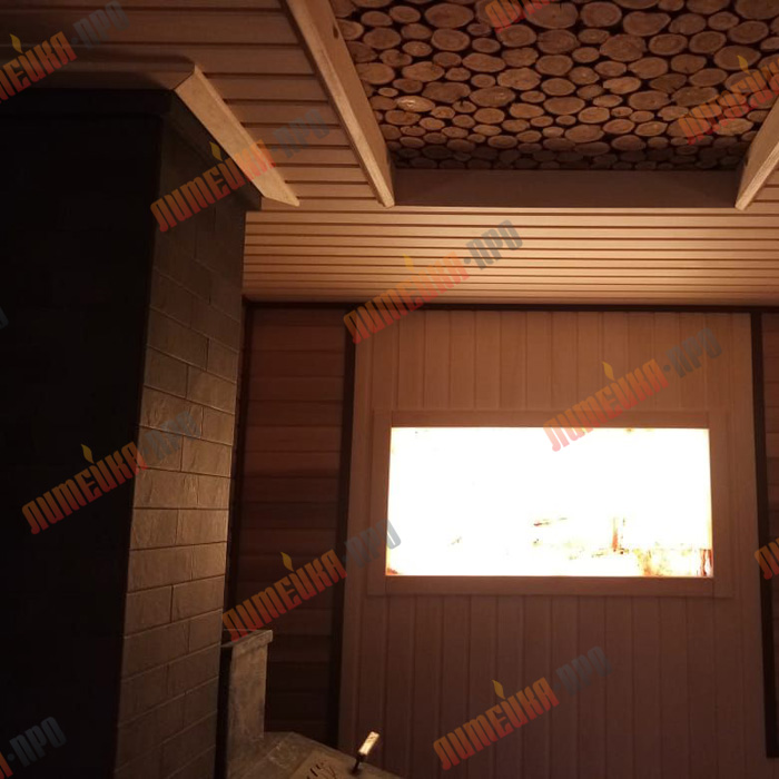 Вид на панно из можжевельника на потолке и из гималайской соли на стене